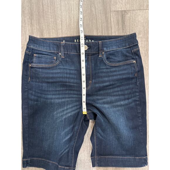 White House Black Market Mid Rise Bermuda Short Women's Size 6 - Picture 8 of 8